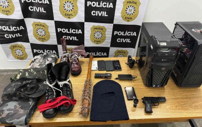 Célula neonazista usava adesivos e QR Codes para recrutar membros na região metropolitana