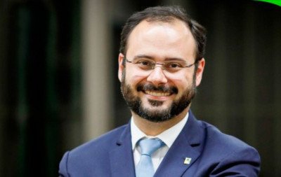 Fim da escala 6x1: "Não é verdade", diz ministro após ouvir afirmação de que proposta está contra empresários