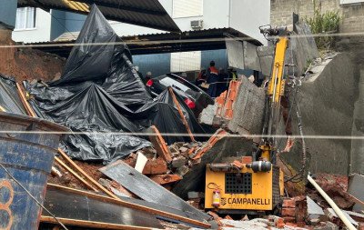 O que causou a queda do muro em Novo Hamburgo? Defesa Civil investiga infiltrações e vazamentos que possam agravar situação do terreno