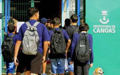Proposta de recuperação do calendário escolar prevê aulas até dia 14 de janeiro em Canoas