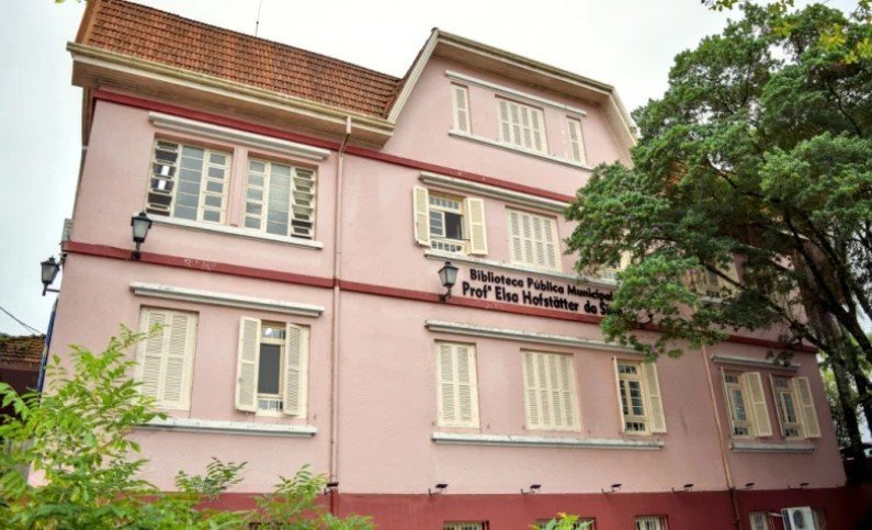 Biblioteca Pública Municipal Professora Elsa Hofstätter da Silva, em Nova Petrópolis