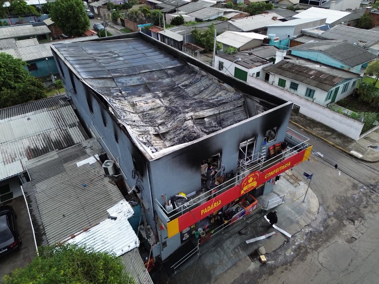 VÍDEO: Veja como ficou padaria destruída por incêndio em Novo Hamburgo