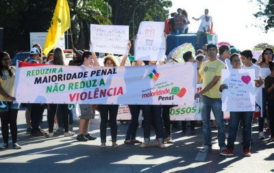 CCJ retoma hoje debate sobre redução da maioridade penal