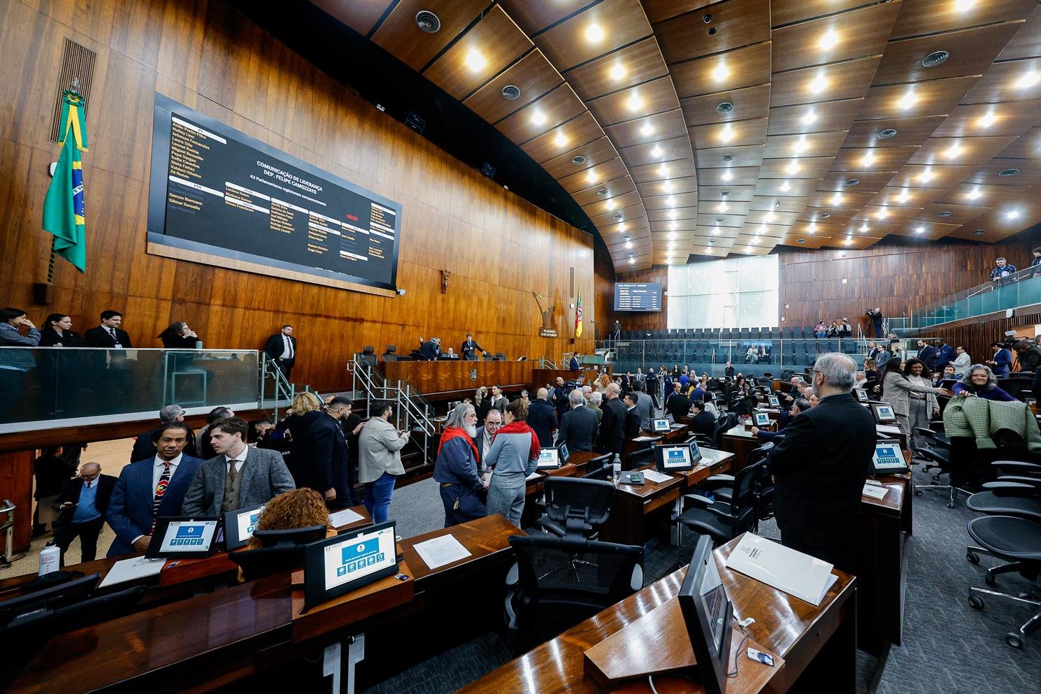 A partir de R$ 1,8 mil: Novo salário mínimo regional é aprovado; confira os valores por função
