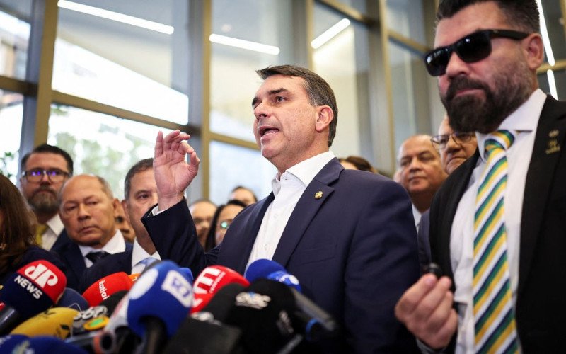 Flávio confirma encontro com Vorcaro após banqueiro ter sido preso | abc+