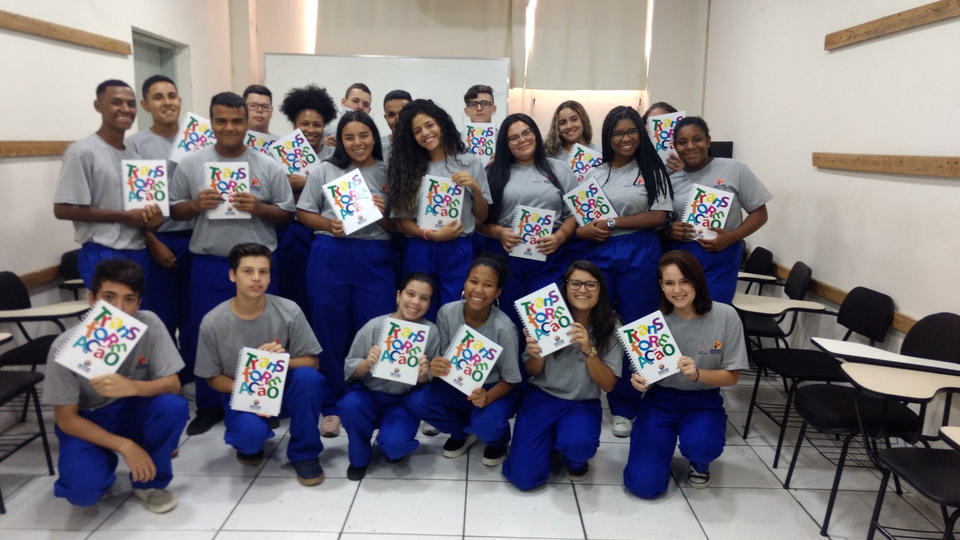 Turmas formam jovens de 14 a 19 anos em todo o Brasil