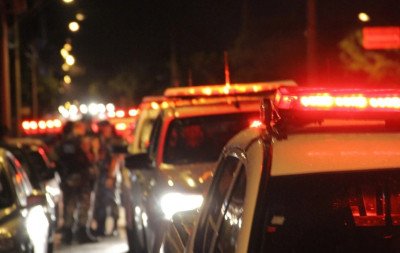 "Ainda xingou os policiais": Mulher é presa após sair de churrascaria sem pagar conta