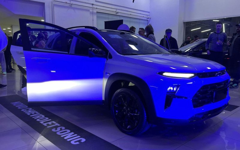 Lançamento da Chevrolet, SUV Sonic foi apresentado na noite desta quarta-feira (20) na SInoscar Novo Hamburgo e nas outras sete lojas da marca simultaneamente