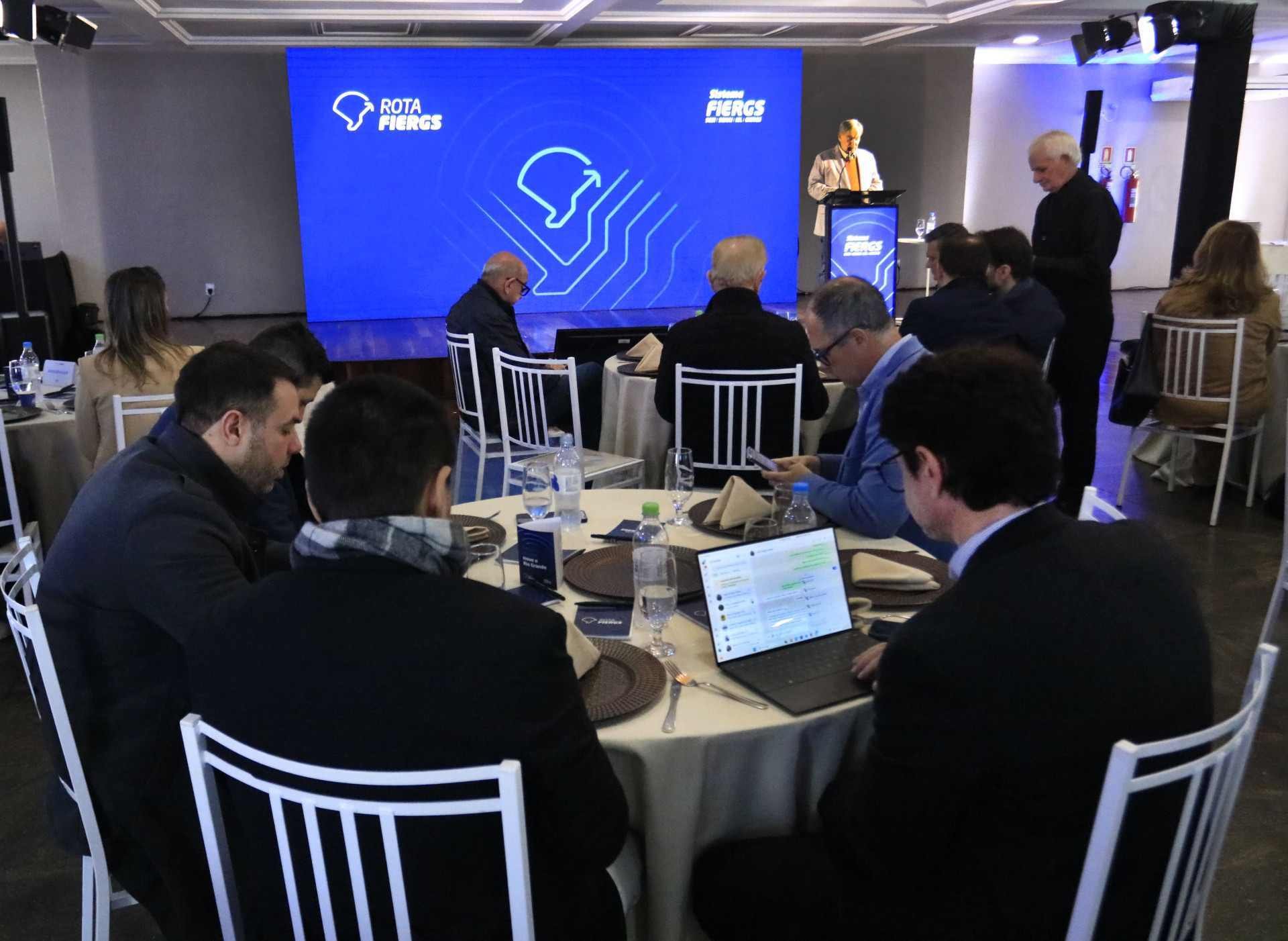 Prevenção a eventos climáticos e apoio ao PCI: Veja as demandas aprovadas pela indústria no Rota Fiergs em Canoas