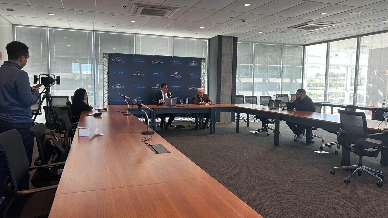 CNH mais barata, menos aulas e índice de aprovação maior; Sindicato dos CFCs promove encontro para atualizar cenário atual