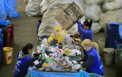 Catador é profissão: Como as cooperativas de reciclagem se organizam como negócios em Canoas