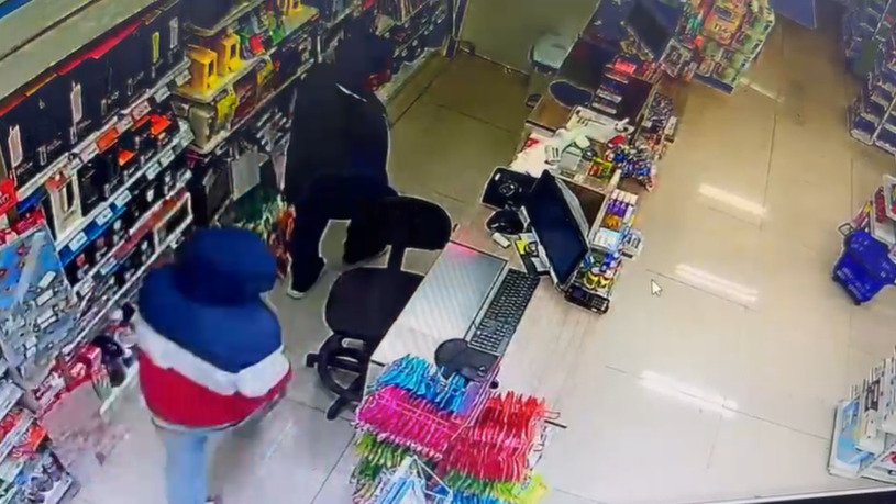Assaltante de farmácias é preso em Novo Hamburgo; veja vídeos dos crimes | abc+