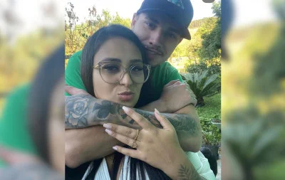 "Iam deixar ele jogado, sequer olharam pra ele": Companheira de motoboy em estado grave após acidente cobra justiça