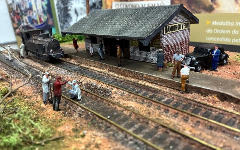 Ferromodelismo: maquete da antiga Estação Hamburgo Velho, feita por Tiago Silva