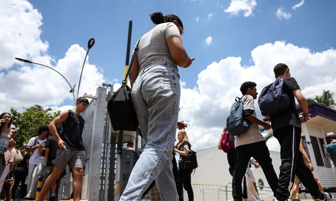Inscrições para o Enem 2026 começam na segunda-feira; veja datas e novidades