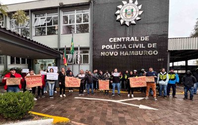 "Queremos respostas": Familiares e amigos cobram justiça por motoboy atingido por veículo em alta velocidade