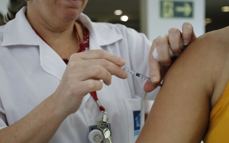 A vacina ajuda a prevenir casos graves da doença e foi ampliada após o término da campanha nacional | abc+