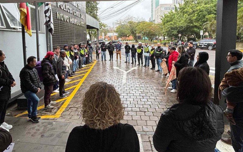 Manifestação pede justiça pelo acidente do motoboy Vitor Leonardo Nunes Botta | abc+