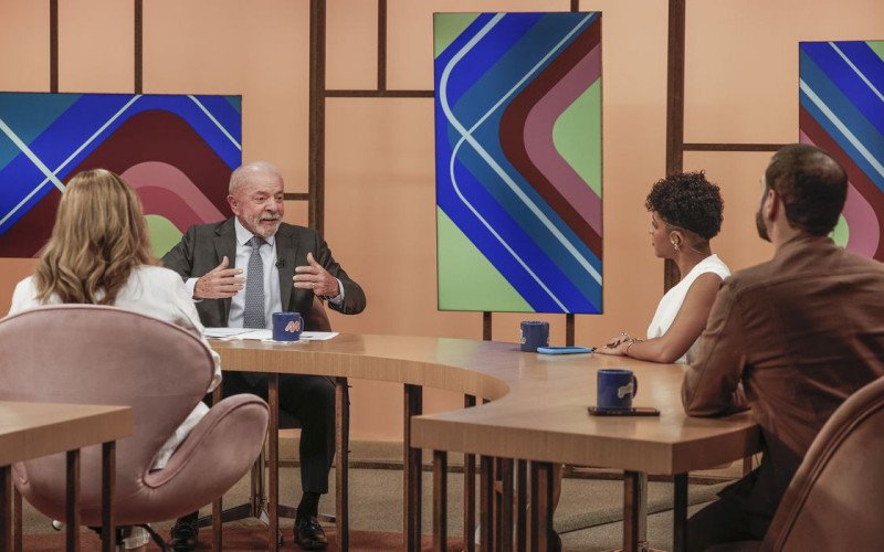 "Vamos ver quem é quem", diz Lula sobre redução da jornada de trabalho | abc+