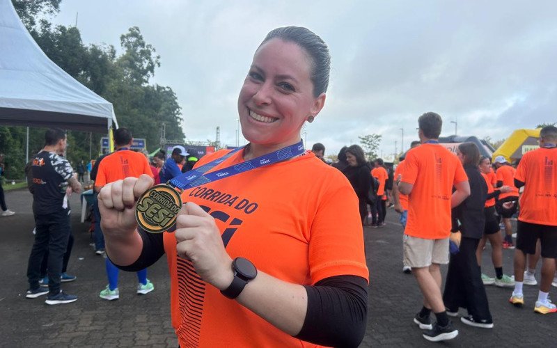 Denise Stecker aproveita para refor&ccedil;ar a rotina de exerc&iacute;cios