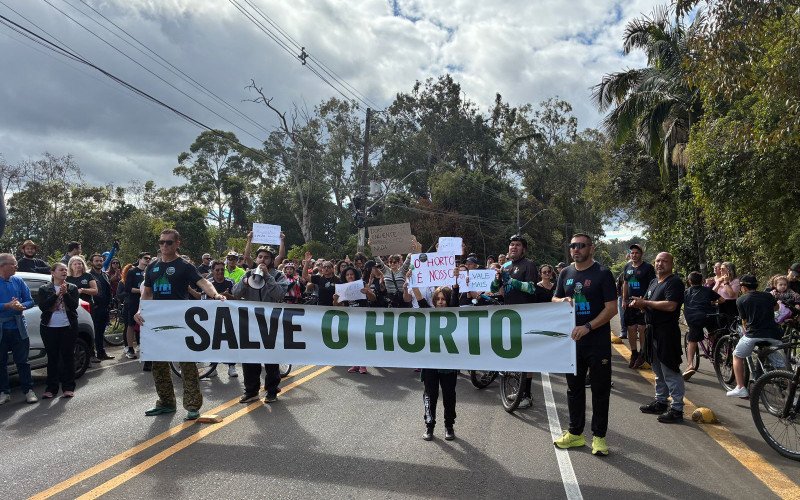 Protesto contra corte de árvores no Horto reúne 400 pessoas 
