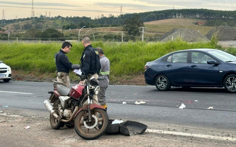 Motociclista chegou a ser socorrido em estado grave após acidente na BR-116, em Novo Hamburgo | abc+