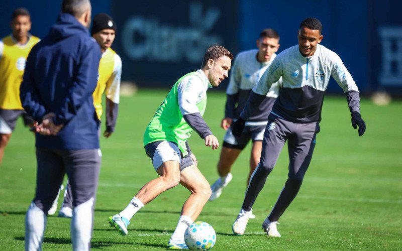 Grêmio confirma saída do volante Arthur | abc+