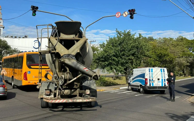 Bloqueio na Avenida Nicolau Becker  | abc+