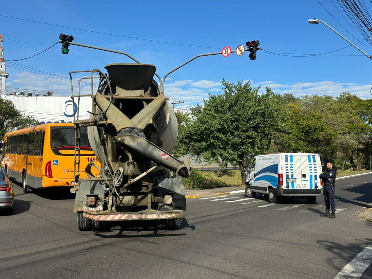 Testes de radar causam bloqueios no trânsito da região central de Novo Hamburgo