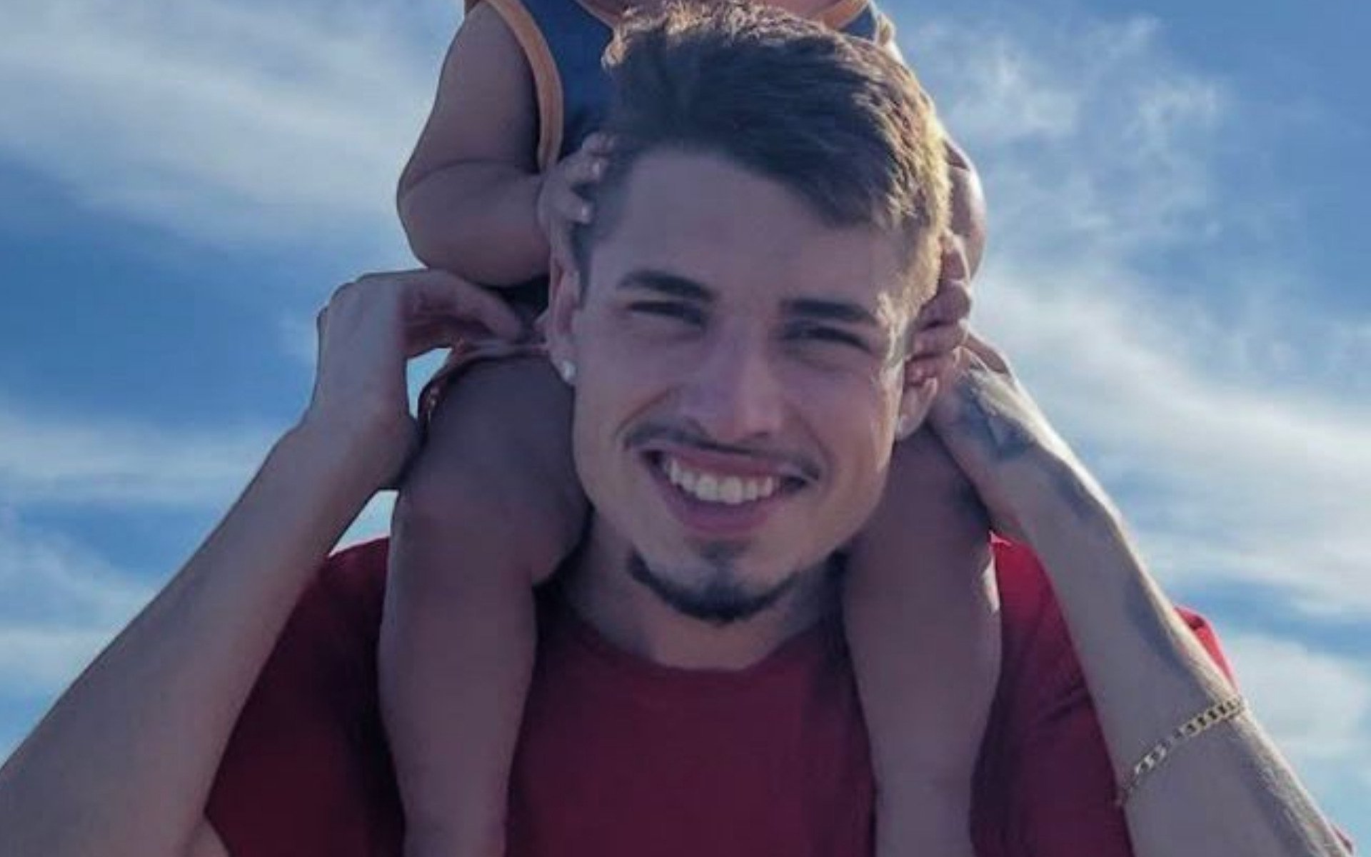 Motoboy que morreu após ser atingido por carro em Novo Hamburgo é velado em Estância Velha