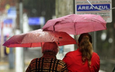 PREVISÃO DO TEMPO: RS terá alternância de chuva, nuvens e aberturas de sol nos últimos dias de maio