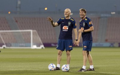 Taffarel e Marquinhos Trocourt se apresentam à Seleção Brasileira antes da Copa do Mundo