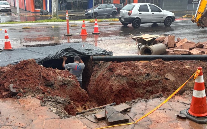 Obras da Comusa ocorrem mesmo com tempo chuvoso em Novo Hamburgo