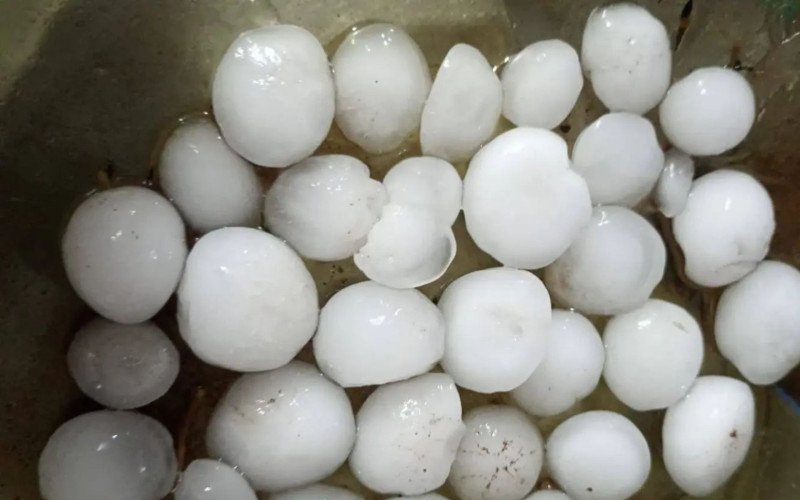 ueda de granizo e chuva forte em cidades do RS entre a segunda e esta terça | abc+