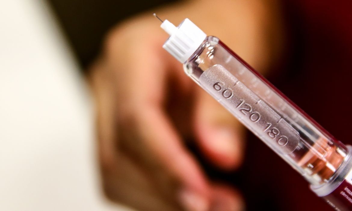Anvisa aprova primeira caneta an&aacute;loga ao Ozempic; veja o que se sabe