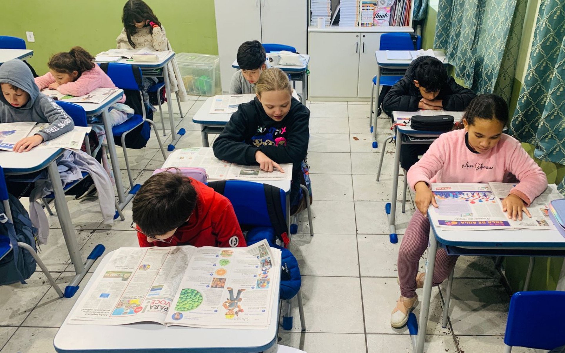 Alunos do 5º ano estão trabalhando questões relacionadas às fake news | abc+