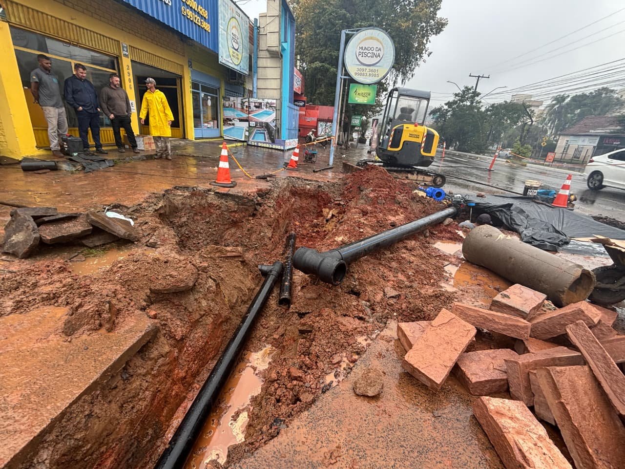 Obra de refor&ccedil;o na distribui&ccedil;&atilde;o para atacado deixar&aacute; bairros de Novo Hamburgo sem &aacute;gua