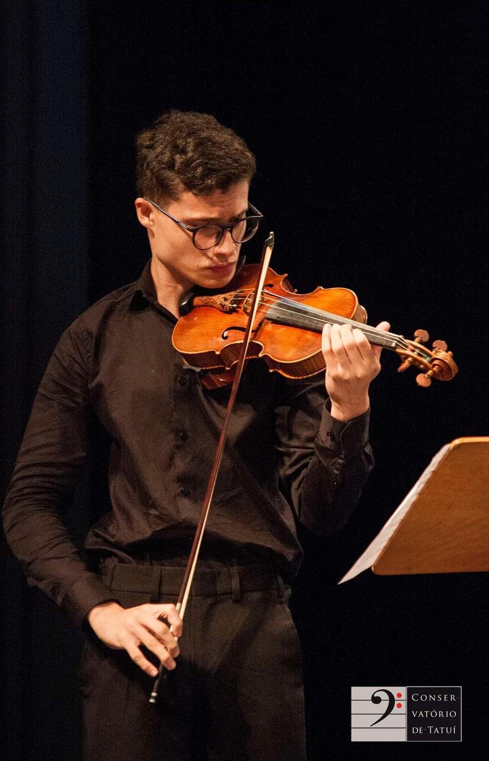 Violinista leopoldense, Richard Schuh, 21 anos, pode ser o único representante do Brasil a participar do Festival Berlin Opera Academy
