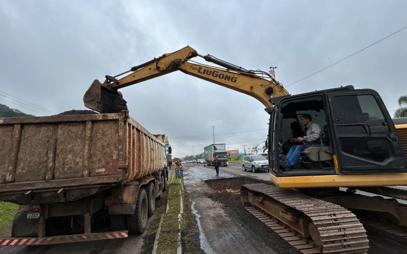 Estreitamento de pista para realização de obras na RS-239 provoca tranqueira no trecho de Novo Hamburgo