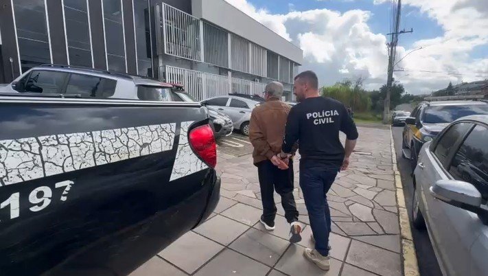 Idoso de 70 anos acabou denunciado devido à conduta considerada incomum | abc+