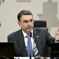 Atlas/Bloomberg contesta suspensão de pesquisa sobre Flávio Bolsonaro pelo TSE
