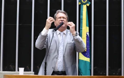 Cinco deputados do RS votam contra o fim da escala 6x1 e a redução da jornada de trabalho; veja a lista
