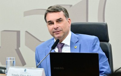 Deputado pede ao STF investiga&ccedil;&atilde;o de Fl&aacute;vio por influenciar tarifa&ccedil;o dos EUA