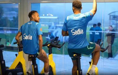 Neymar não viaja com a seleção para amistoso, mas tem previsão de volta a campo; saiba detalhes