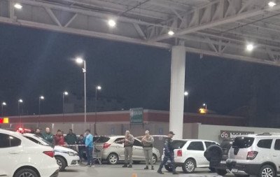 Homem é morto a tiros em estacionamento de supermercado em Canoas