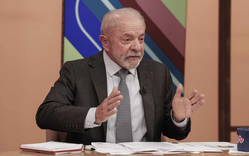 Lula quer que pessoas com celulares roubados sejam avisadas para devolver aparelhos ao poder público  | abc+