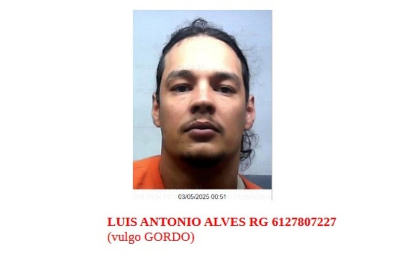 Luis Antonio Alves, também chamado de Gordo, continua foragido; informações podem ser repassadas pelo WhatsApp (51) 98595-6205 | abc+
