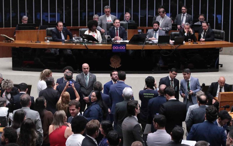 Câmara dos Deputados aprovou com ampla maioria as mudanças na jornada de trabalho | abc+