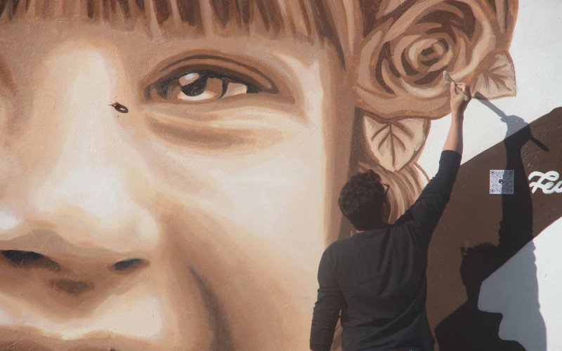 Artista Plástico Feu transforma muros do PAC em Estância Velha em obras de arte