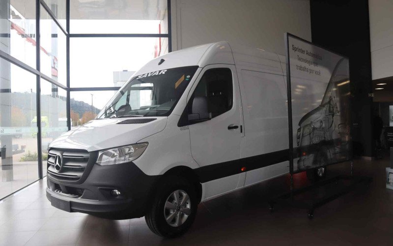 Nova versão da sprinter traz câmbio automático | abc+